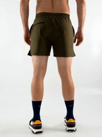 SHORT AJUSTADA VERDE MILITAR