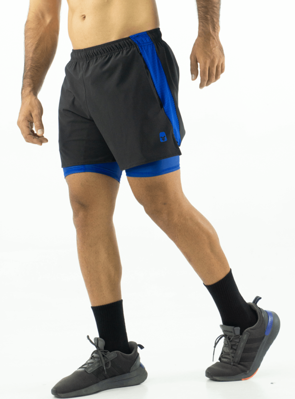 SHORT RUNNING NEGRA CON AZUL - Imagen 2